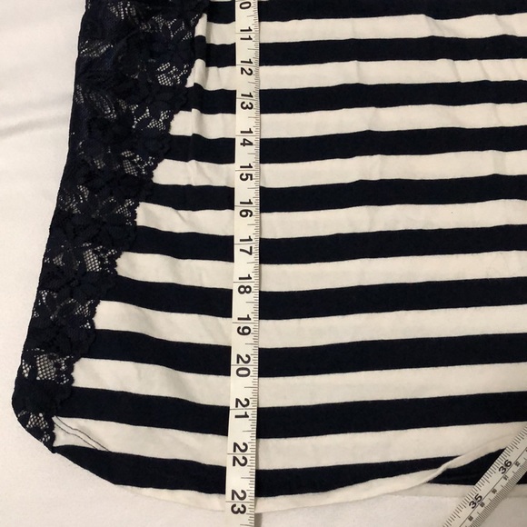 The Limited Mixed Media Navy Blue Stripe Cotton and Lace Tank Top size M Petite - Picture 9 of 10